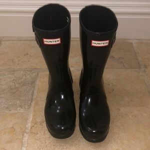 Woman’s hunter glossy rain boots